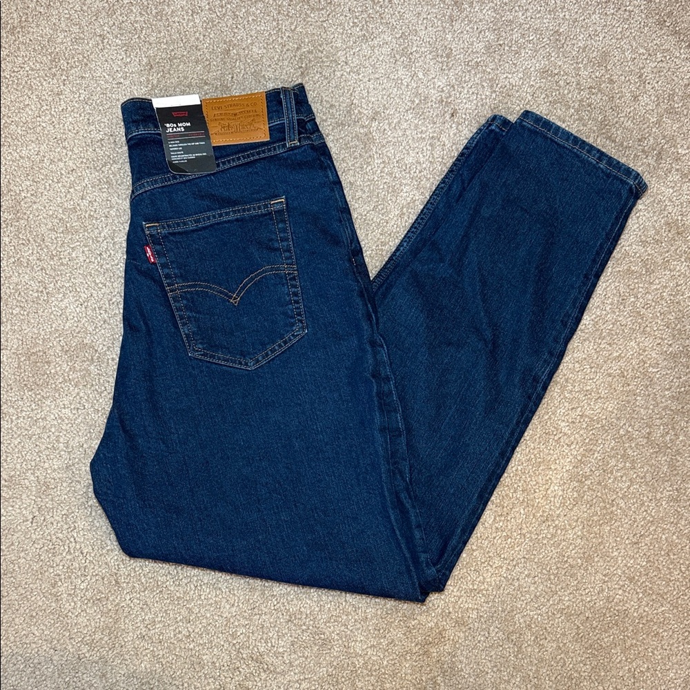 Levi’s Premium ‘80s Mom Jeans Dark Wash NWT